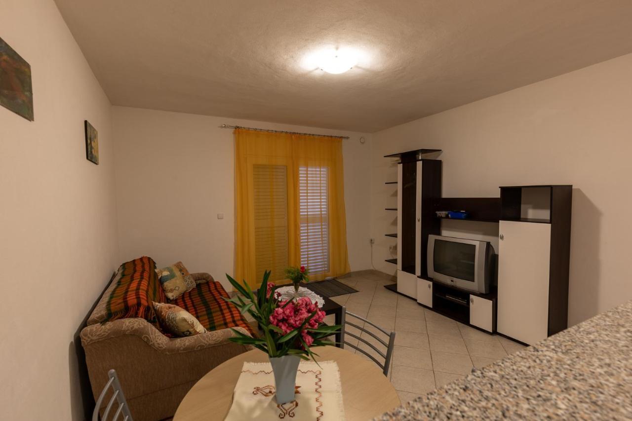 Apartman Kristo วีร์ ภายนอก รูปภาพ