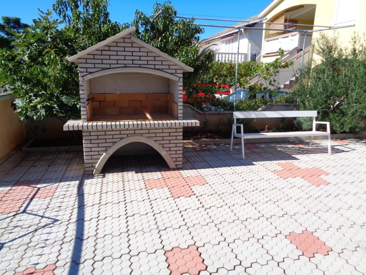 Apartman Kristo วีร์ ภายนอก รูปภาพ