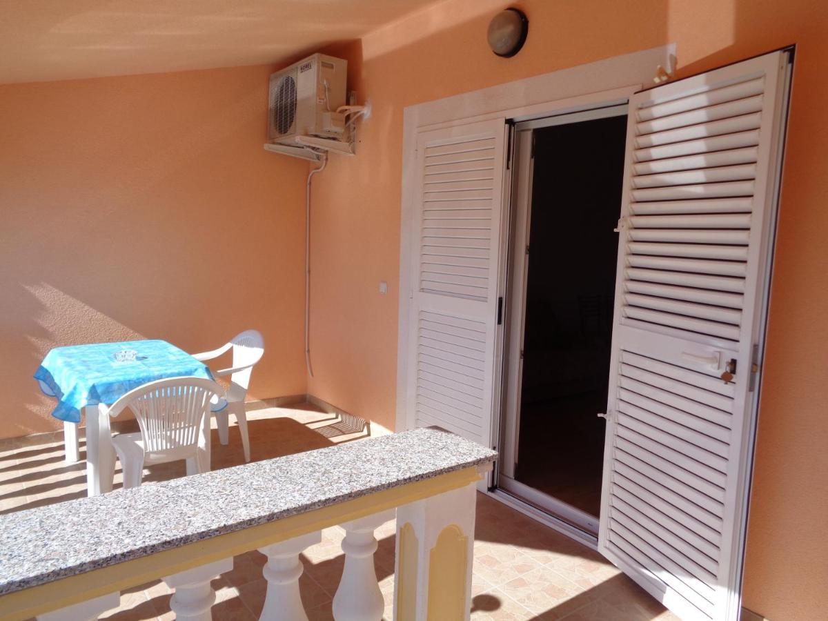 Apartman Kristo วีร์ ภายนอก รูปภาพ