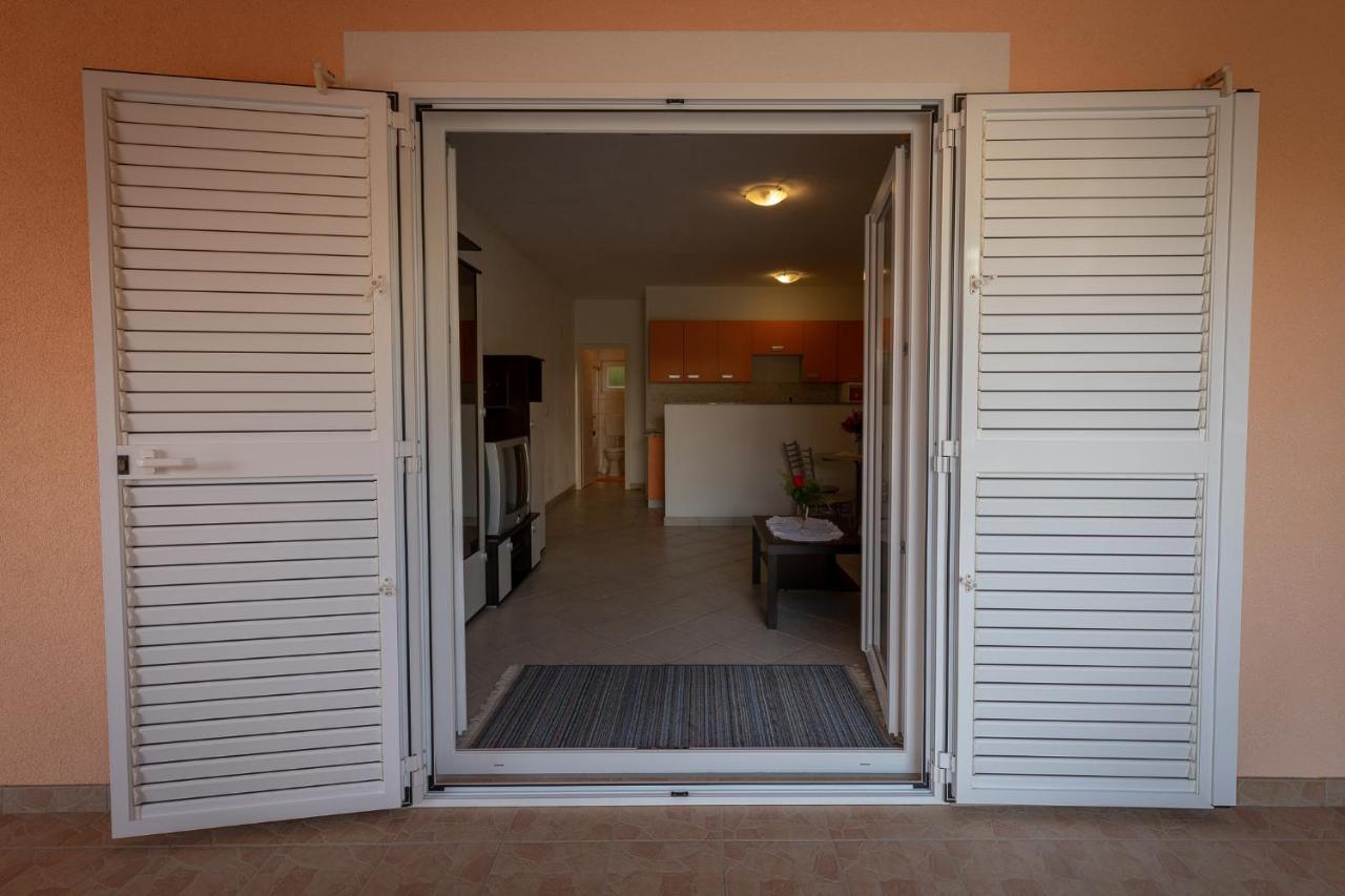 Apartman Kristo วีร์ ภายนอก รูปภาพ