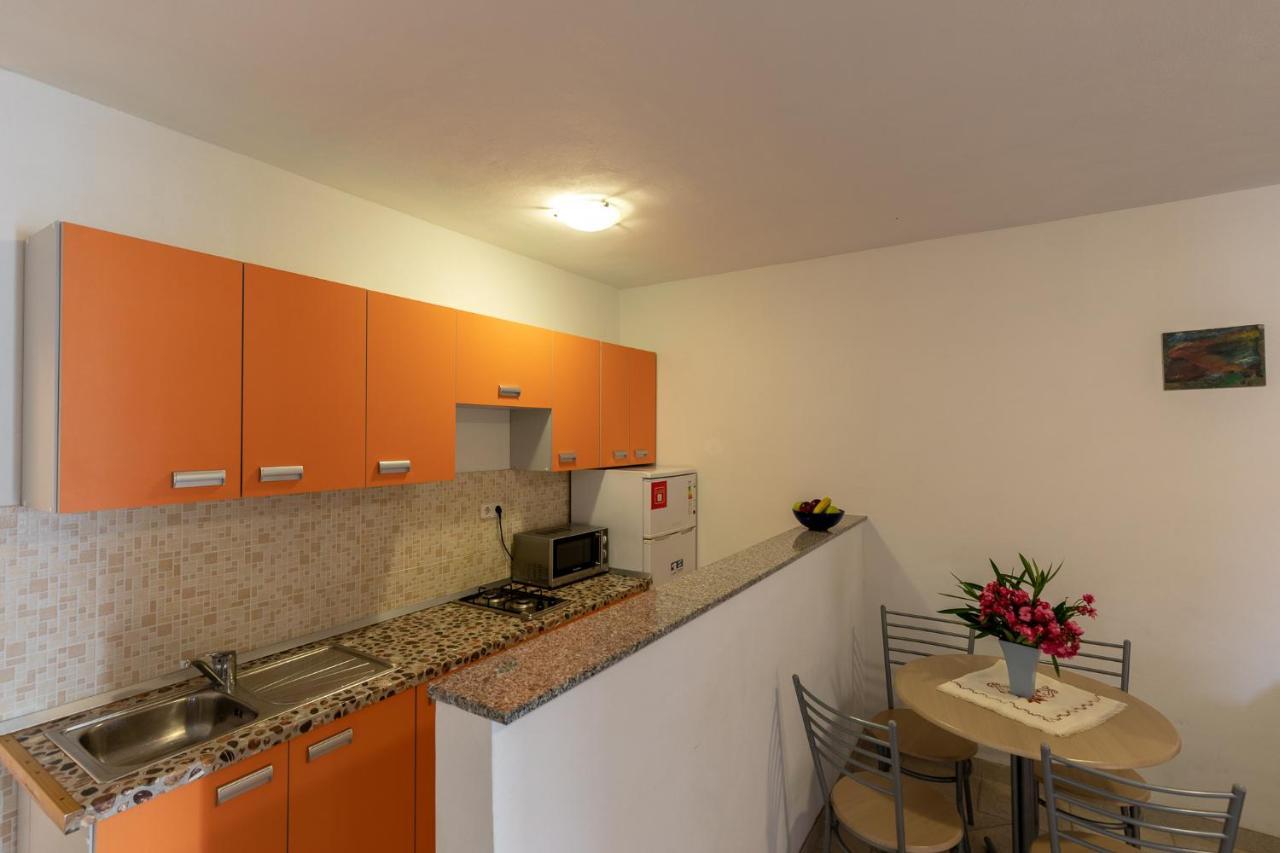 Apartman Kristo วีร์ ภายนอก รูปภาพ